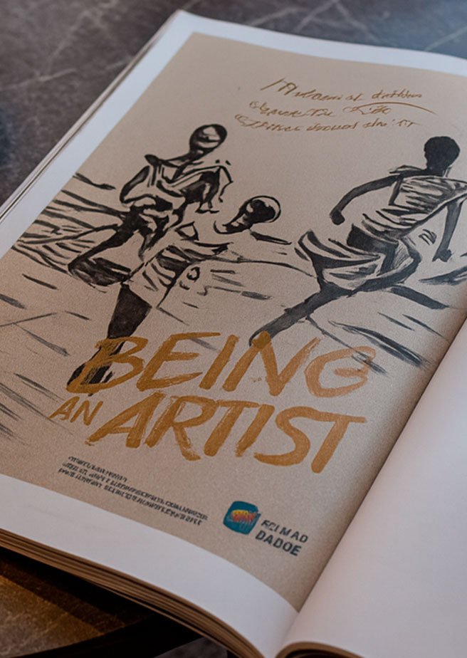 Editorial art spread featuring Juca Máximo’s expressive ink illustration of human figures in motion, published in a premium art magazine. Dynamic brushstrokes, contemporary figurative style and handwritten notes convey emotional storytelling. Ideal example of high-end editorial illustration, visual storytelling and art licensing for publishers, book covers, cultural magazines and design agencies worldwide.