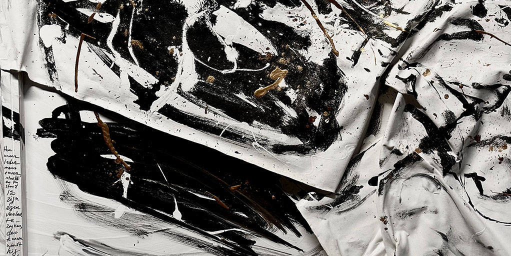 Abstract mixed media artwork by Brazilian artist Juca Máximo with layered canvas, black ink gestures, and textured surfaces representing unconscious emotion and inner psychological states.